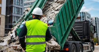 Вывоз строительного мусора в Щекине: услуги лицензированной компании — ПроМусор